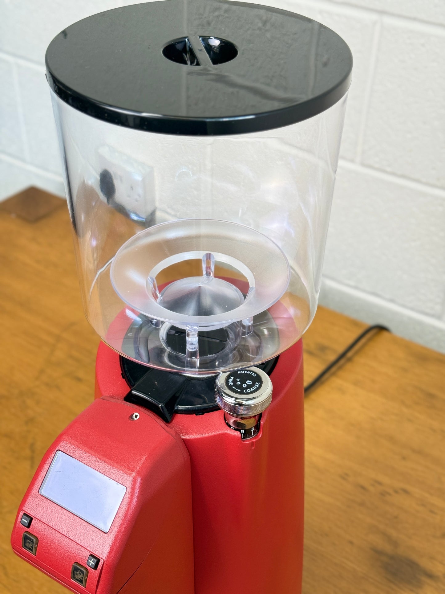 Eureka Olympus 75HS Red