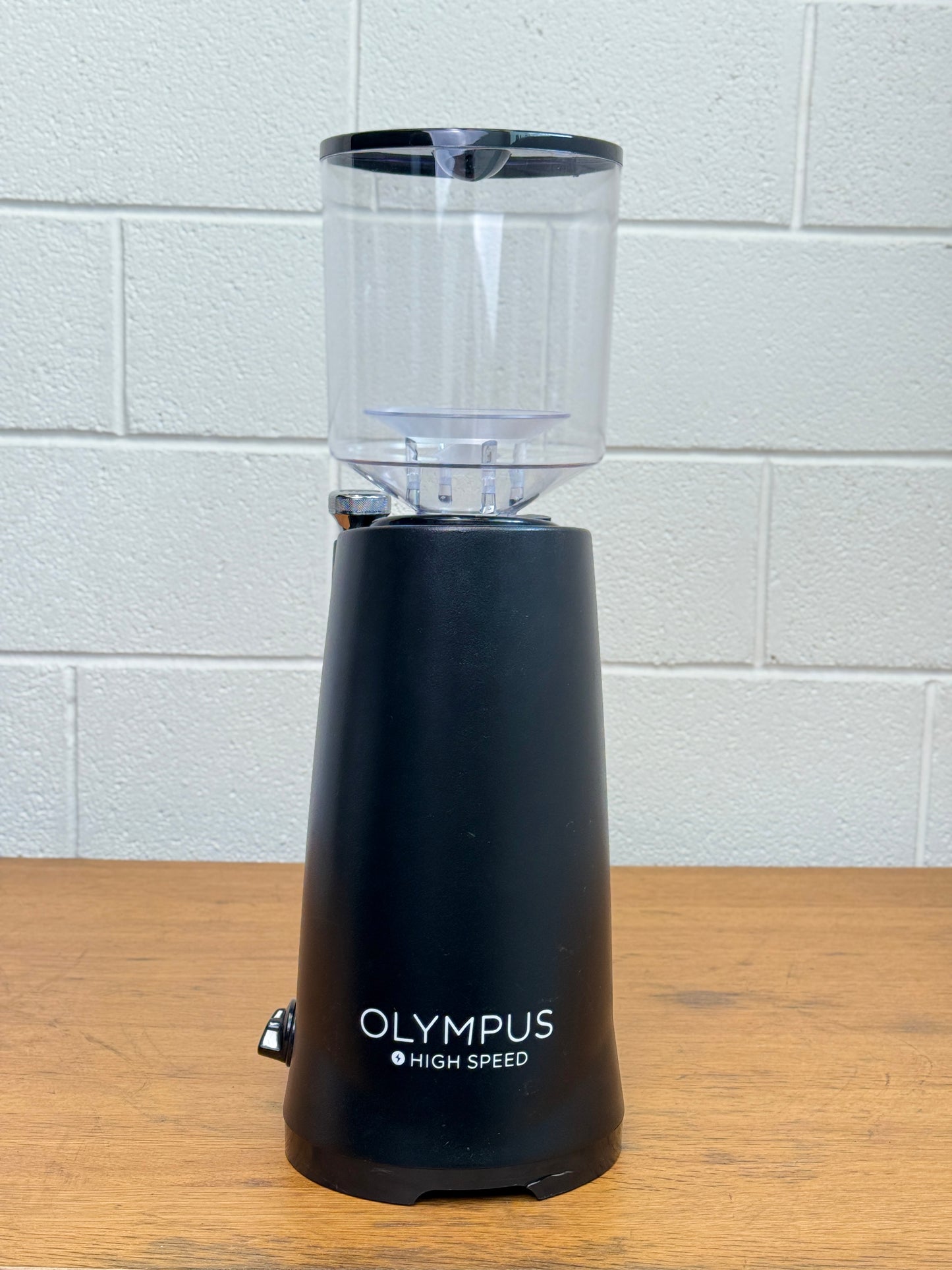 Eureka Olympus 75HS Black