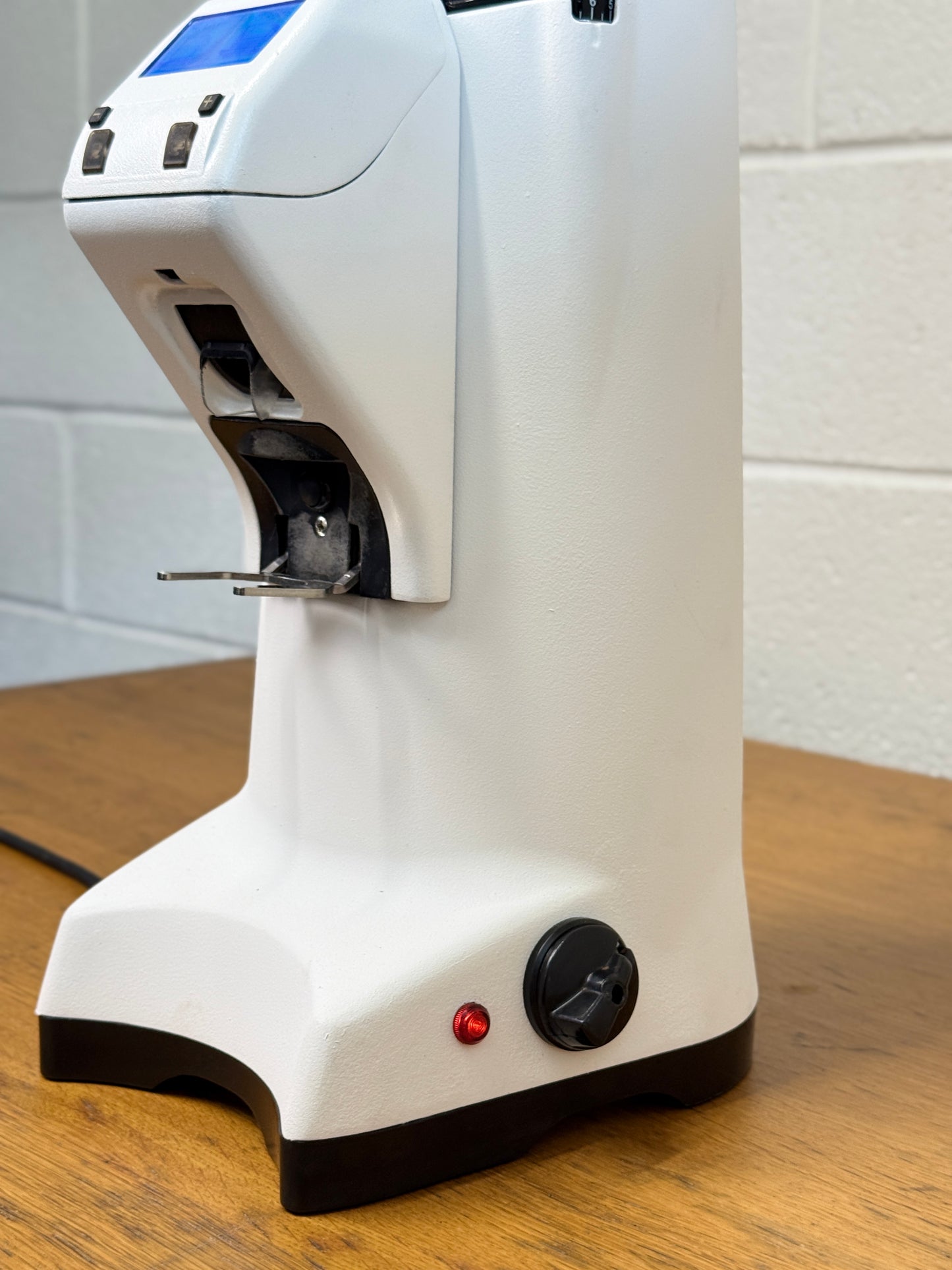 Eureka Olympus 75HS White