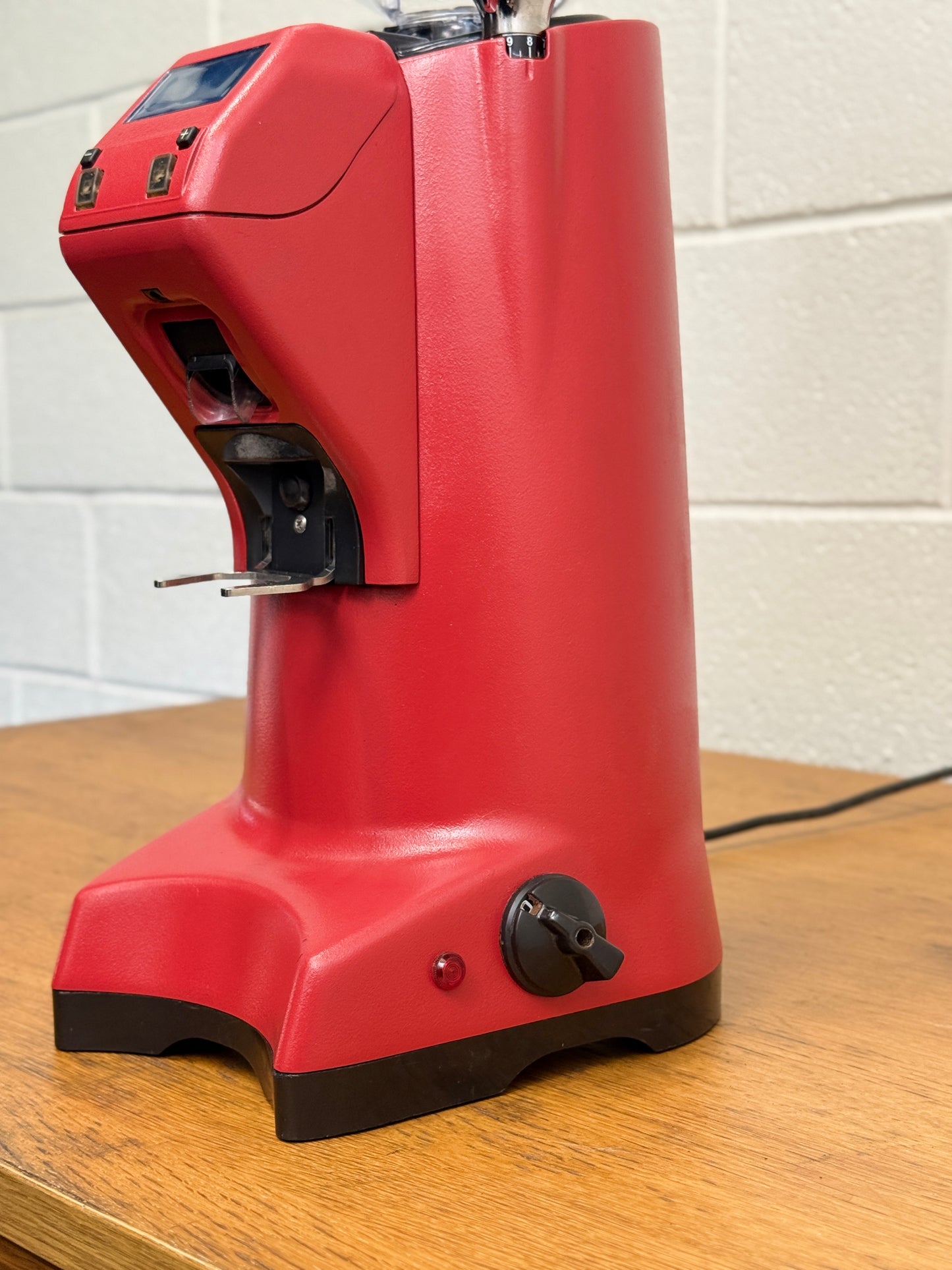 Eureka Olympus 75HS Red